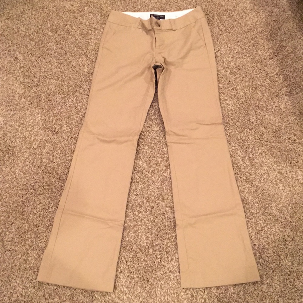NWOT Ryan Fit BR khakis